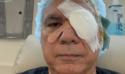 Dr Derek Chan performs surgery on politician!